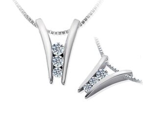Sweet Surprise Pendant set with Russian Brilliants®